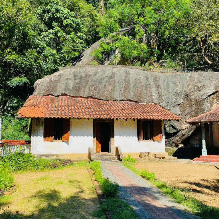 Traditional Sri Lankan architecture at Athkanda Raja Maha Viharaya
