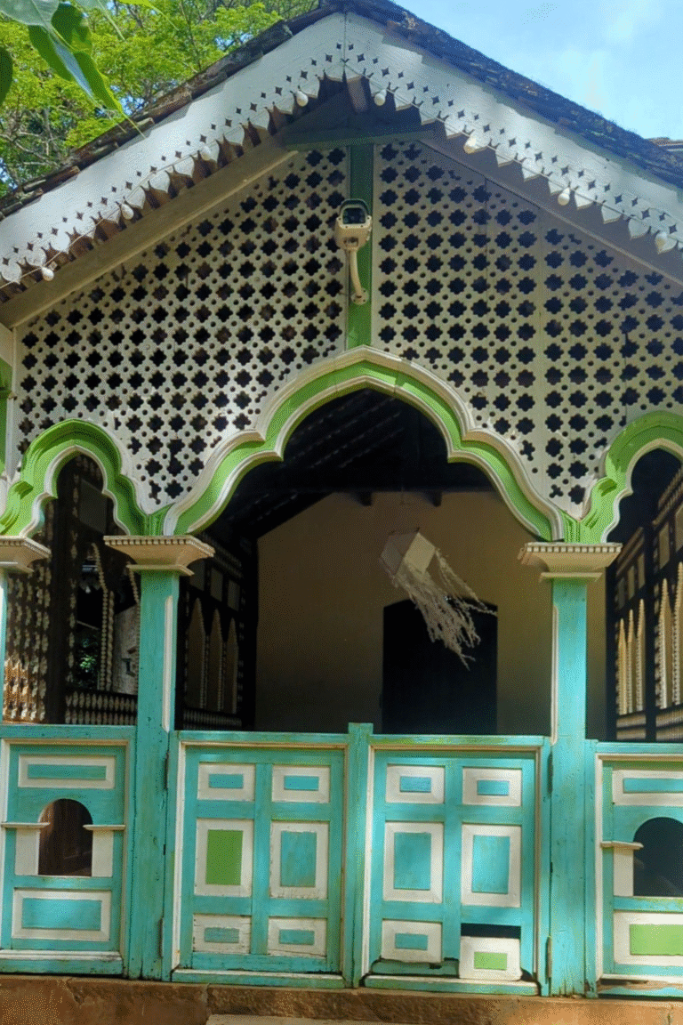 Front view of Maduwanwela Walawwa with ancient architecture