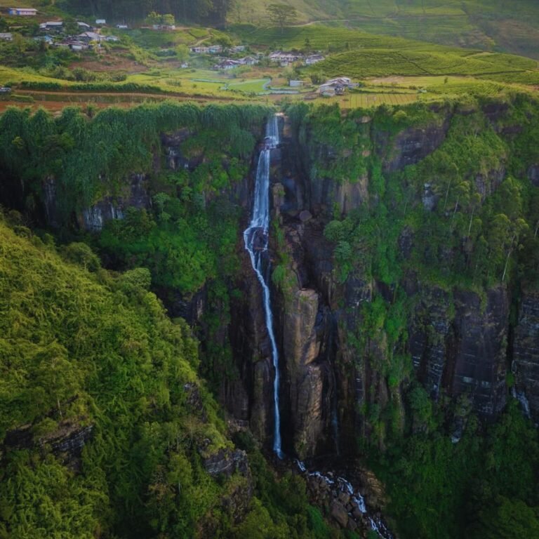 Clear water stream at the base of Gerandigini Ella