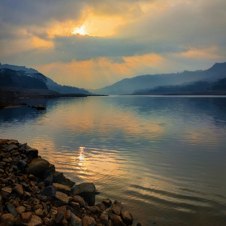 Sunlight reflecting off the waters near Kadadora Viharaya