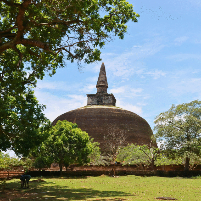 Rankoth Vehera Buddhist monument Polonnaruwa