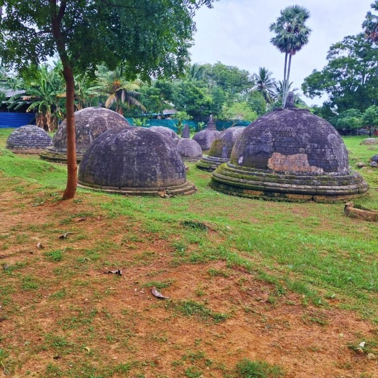 Kadurugoda temple nestled in lush greenery