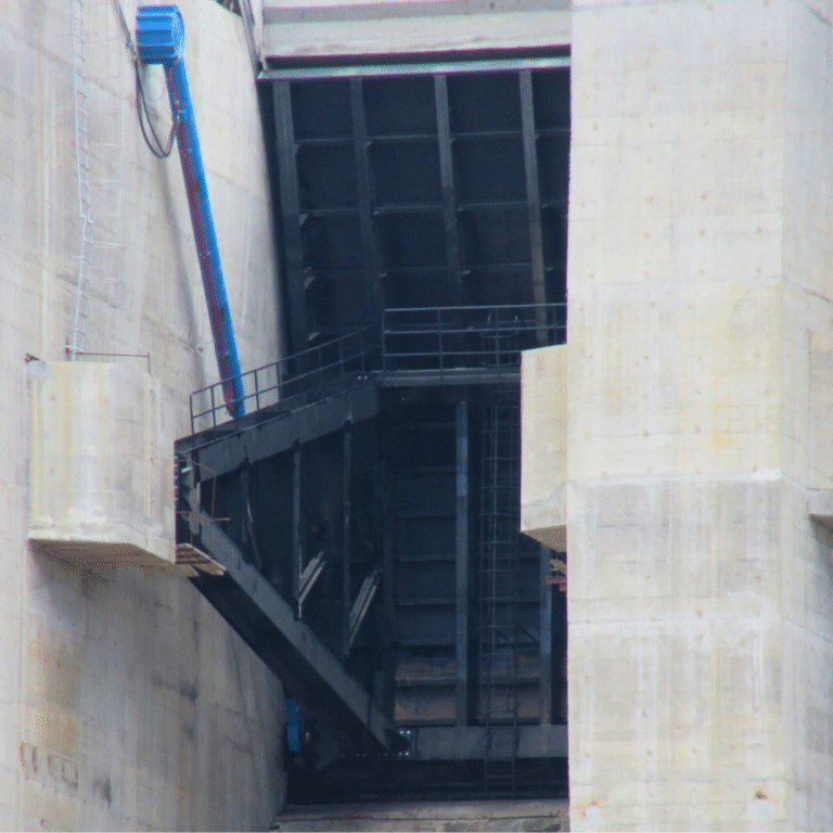 Moragahakanda Dam as a popular travel destination in Sri Lanka