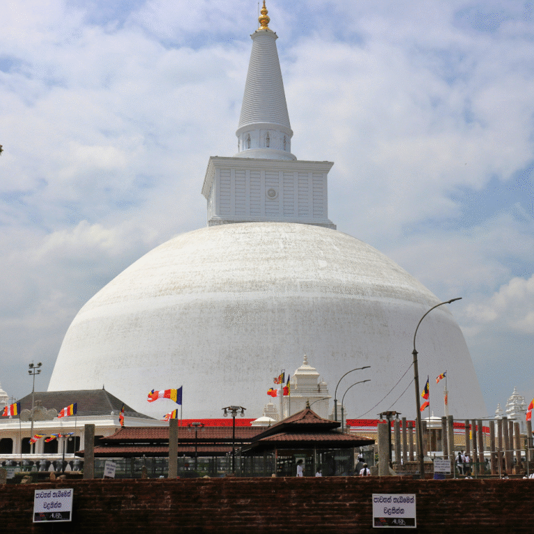 Heritage site Ruwanwelisaya in Sri Lanka