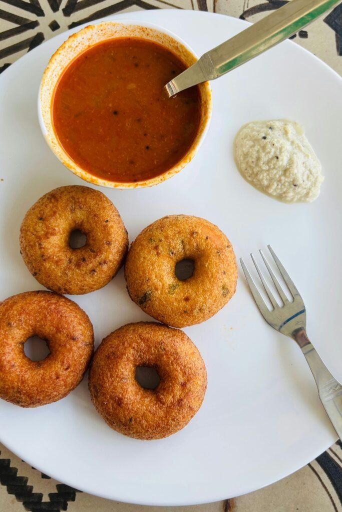 Uludu wade popular street food in Sri Lanka