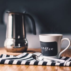 handcrafted Sri Lankan coffee served in local cafe