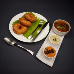 Close up of crispy Sri Lankan ulundu wade