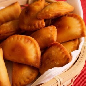 Freshly baked patty with authentic Sri Lankan spices