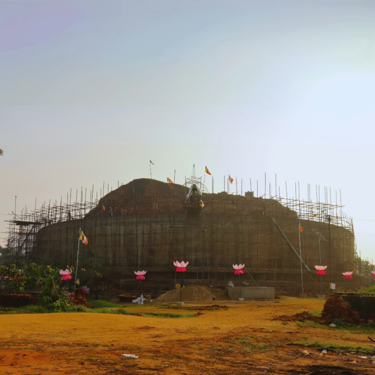 Traditional architecture of Yudaganava Rajamaha Viharaya temple