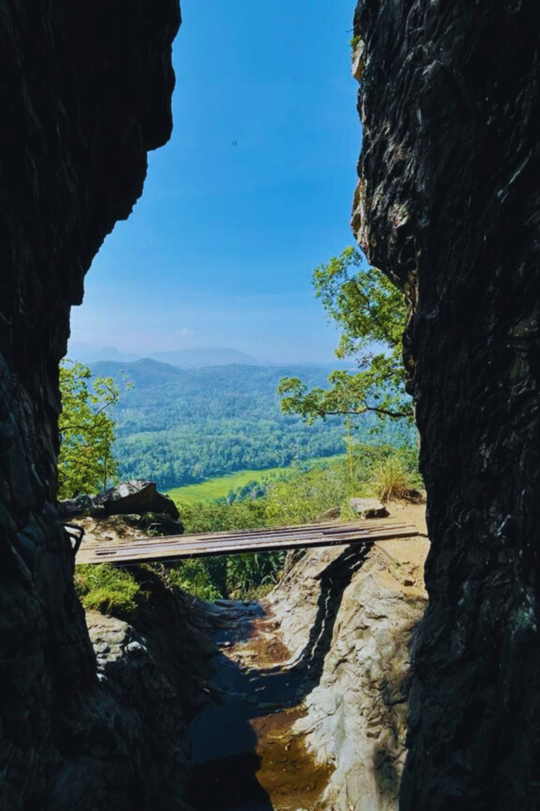 Meeyan Ella waterfall captured from top viewpoint